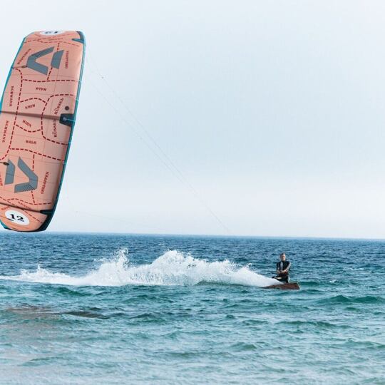 kiteboard DUOTONE Select 138 Pink Pig